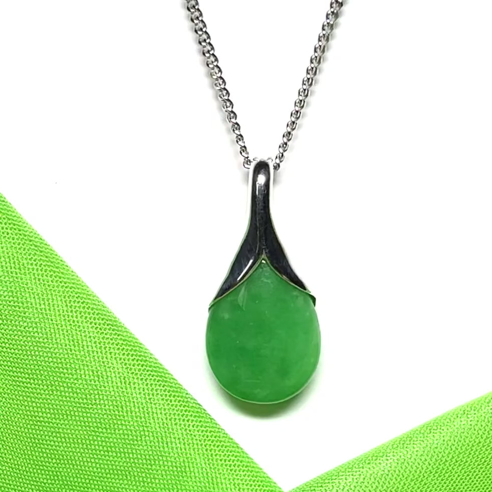 Real light green jade pear shape or teardrop necklace stunning and beautiful pendant design