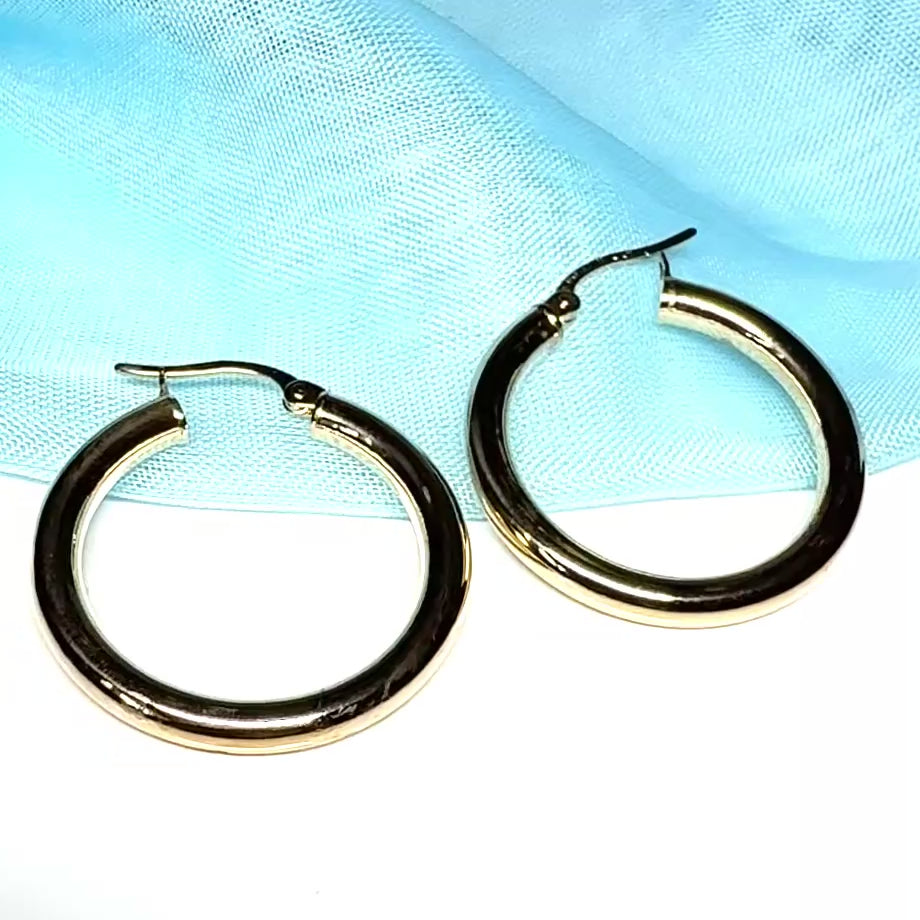 Yellow gold plain polished round hoop earrings