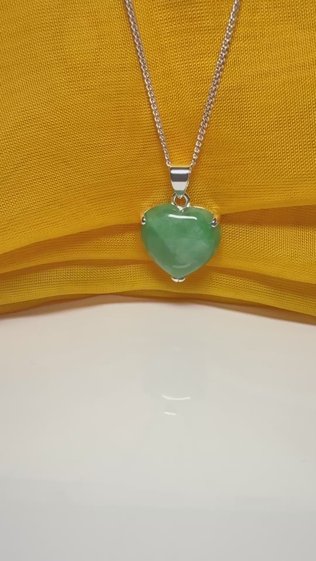 Real green heart shaped jade necklace