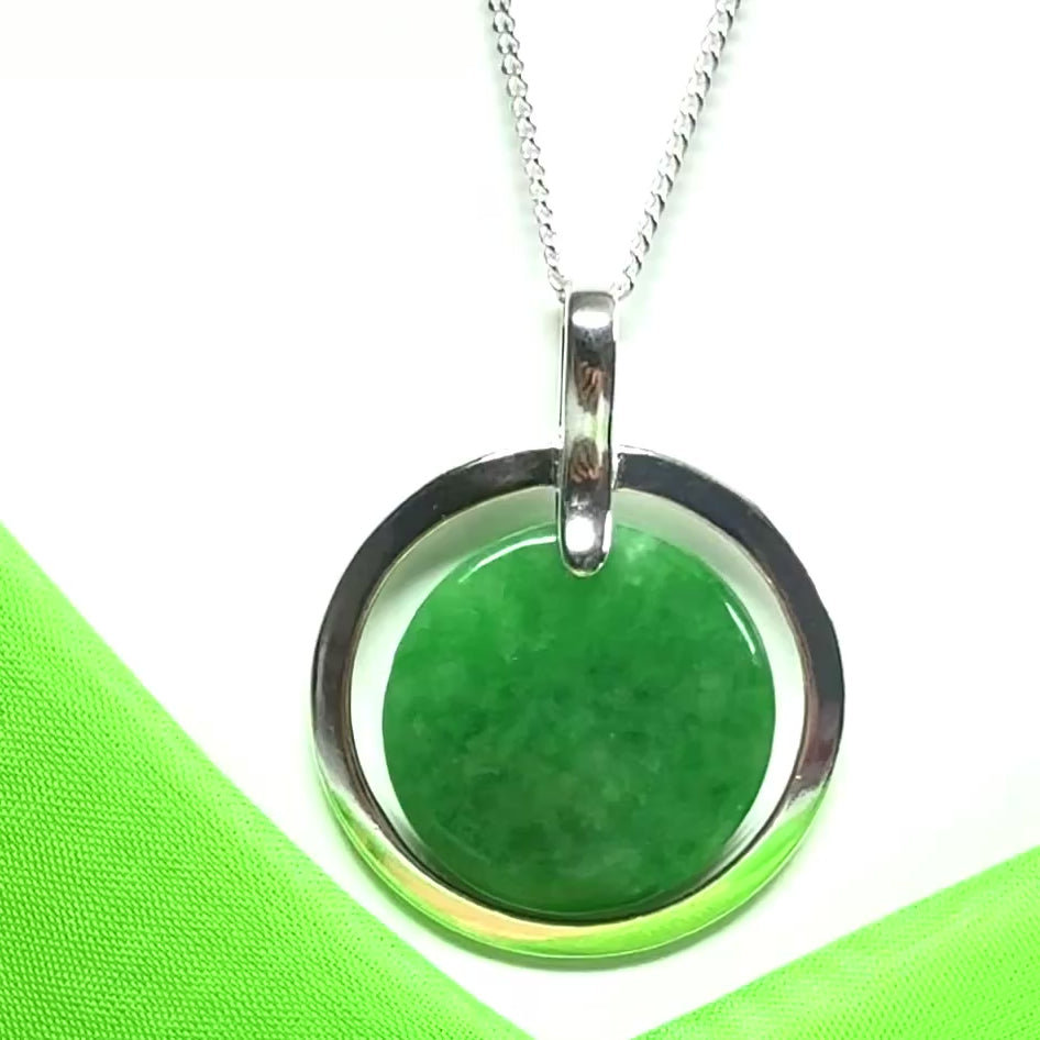 Large round shaped necklace sterling silver green real jade halo styled circle pendant, a really beautiful design