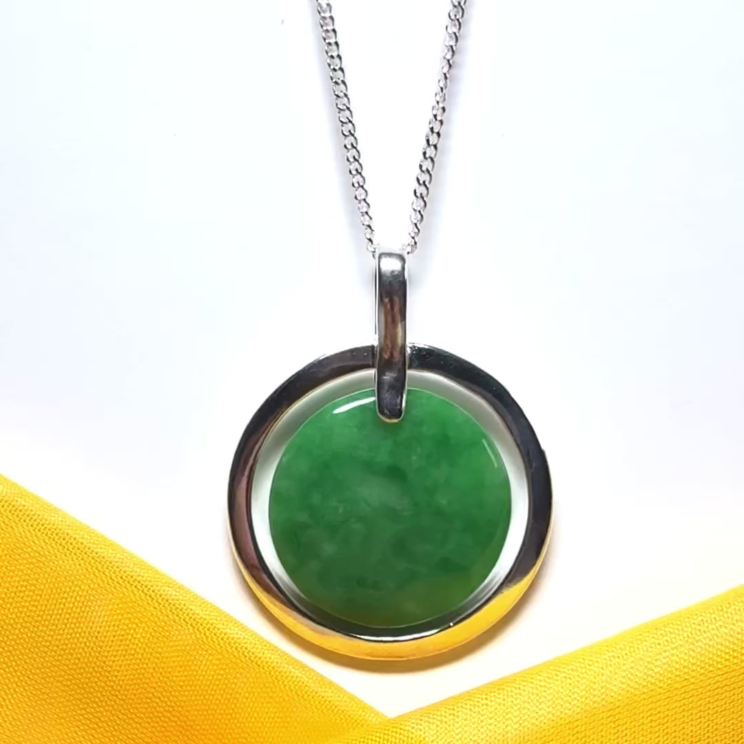 Large round halo necklace sterling silver circle shaped green real jade styled pendant, a timeless design to it with chain