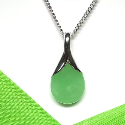 Real green jade pear shape or teardrop necklace pendant beautiful and stunning