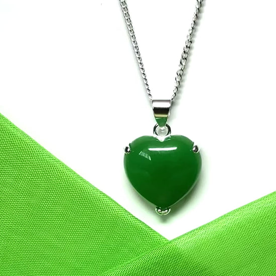 Necklace heart shape sterling silver heart real green jade stone, an outstanding and timeless designed pendant with chain