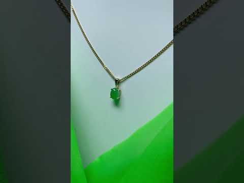 Oval shaped real green jade necklace yellow gold including chain
