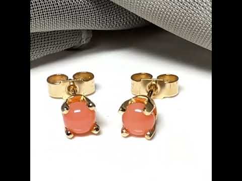 Real coral yellow gold round simple four claw set stud earrings