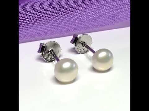 Real freshwater pearl sterling silver round shaped stud earrings 5 mm