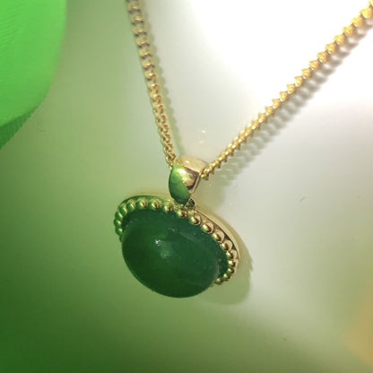 Round Green Jade Patterned Bobbled Necklace Yellow Gold Pendant