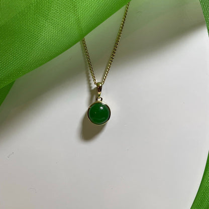 Round Green Jade Yellow Gold Necklace