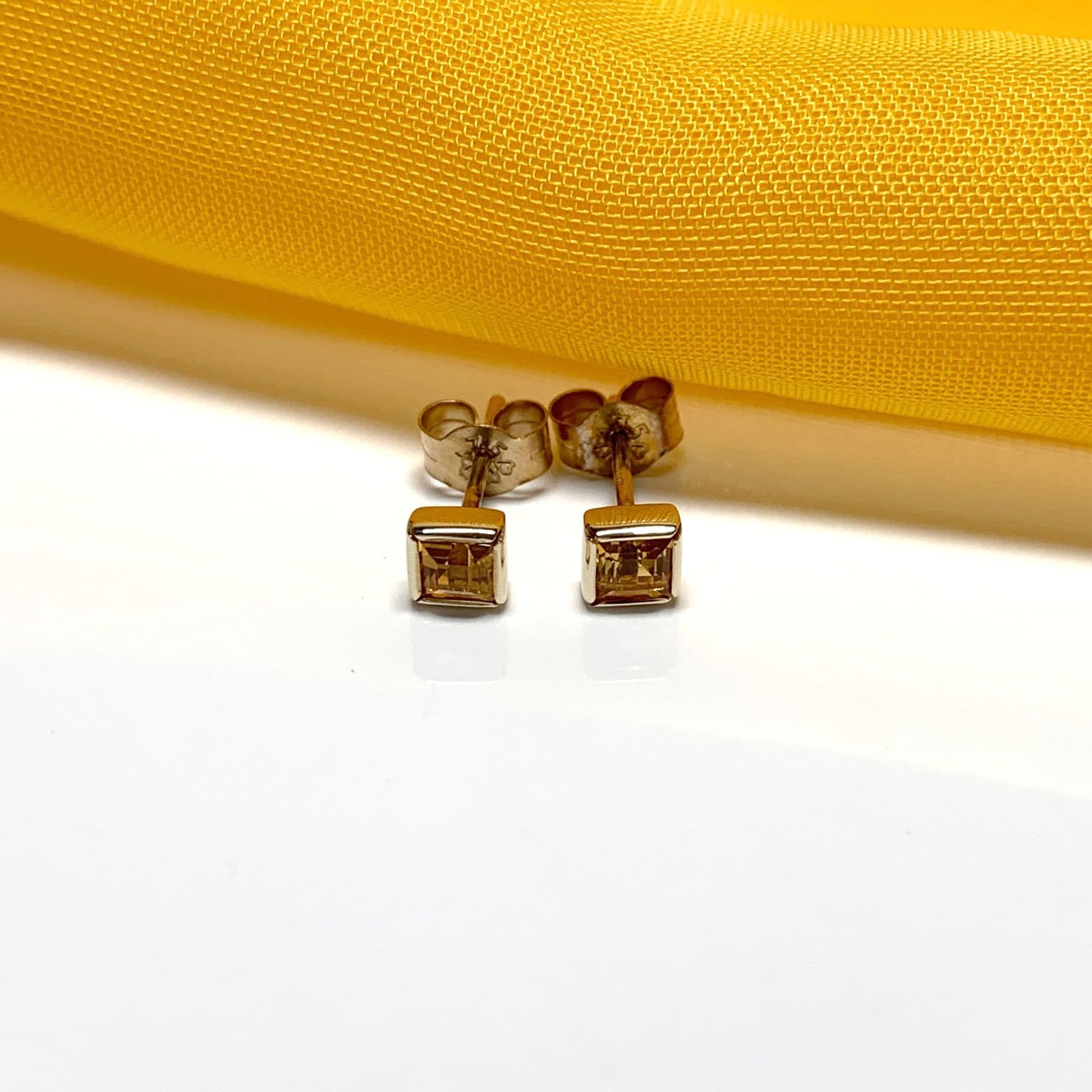 Small square dark yellow citrine gold earrings