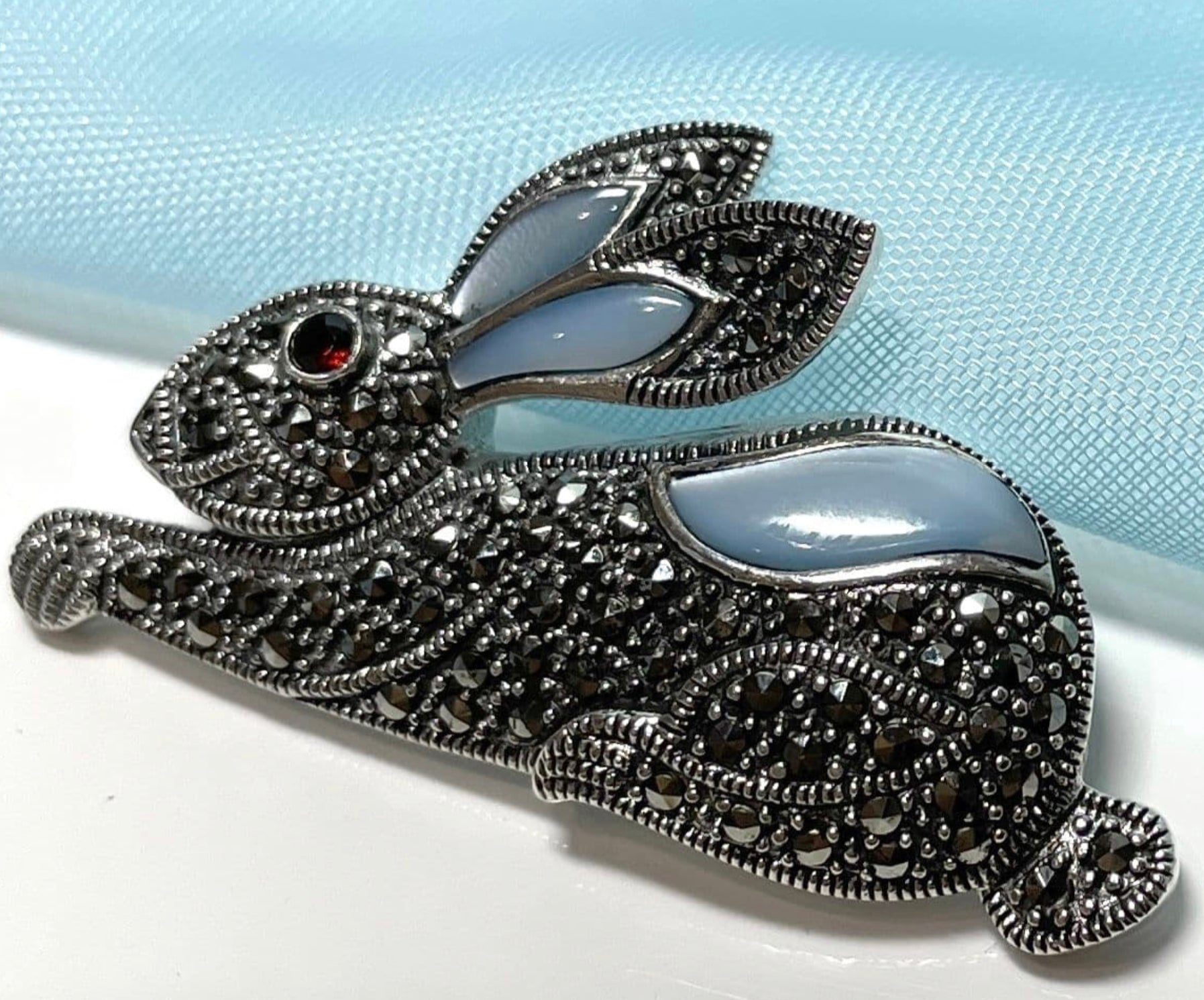 Rabbit brooch silver
