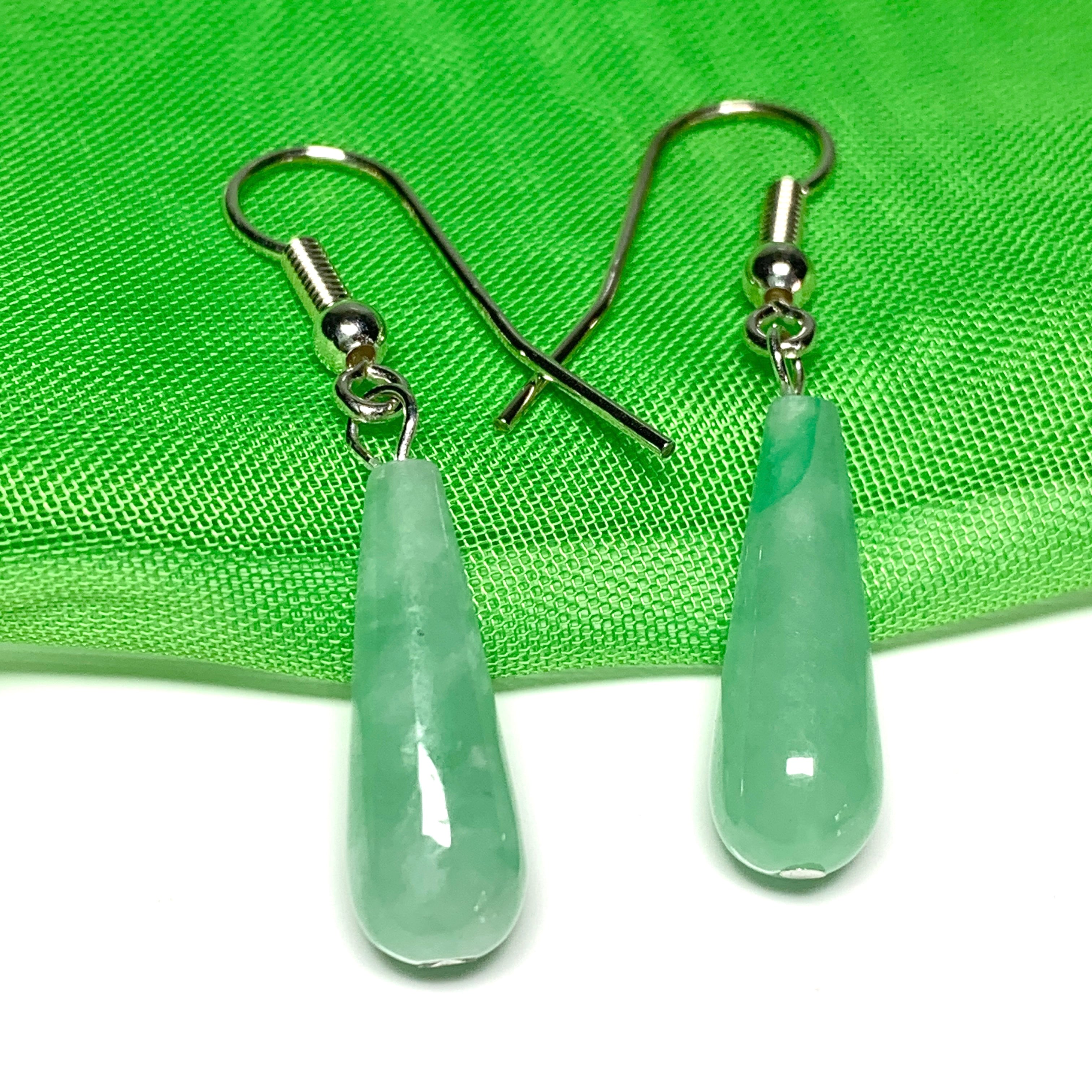 Light green hot sale jade earrings