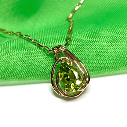 Pear peridot yellow gold fancy necklace