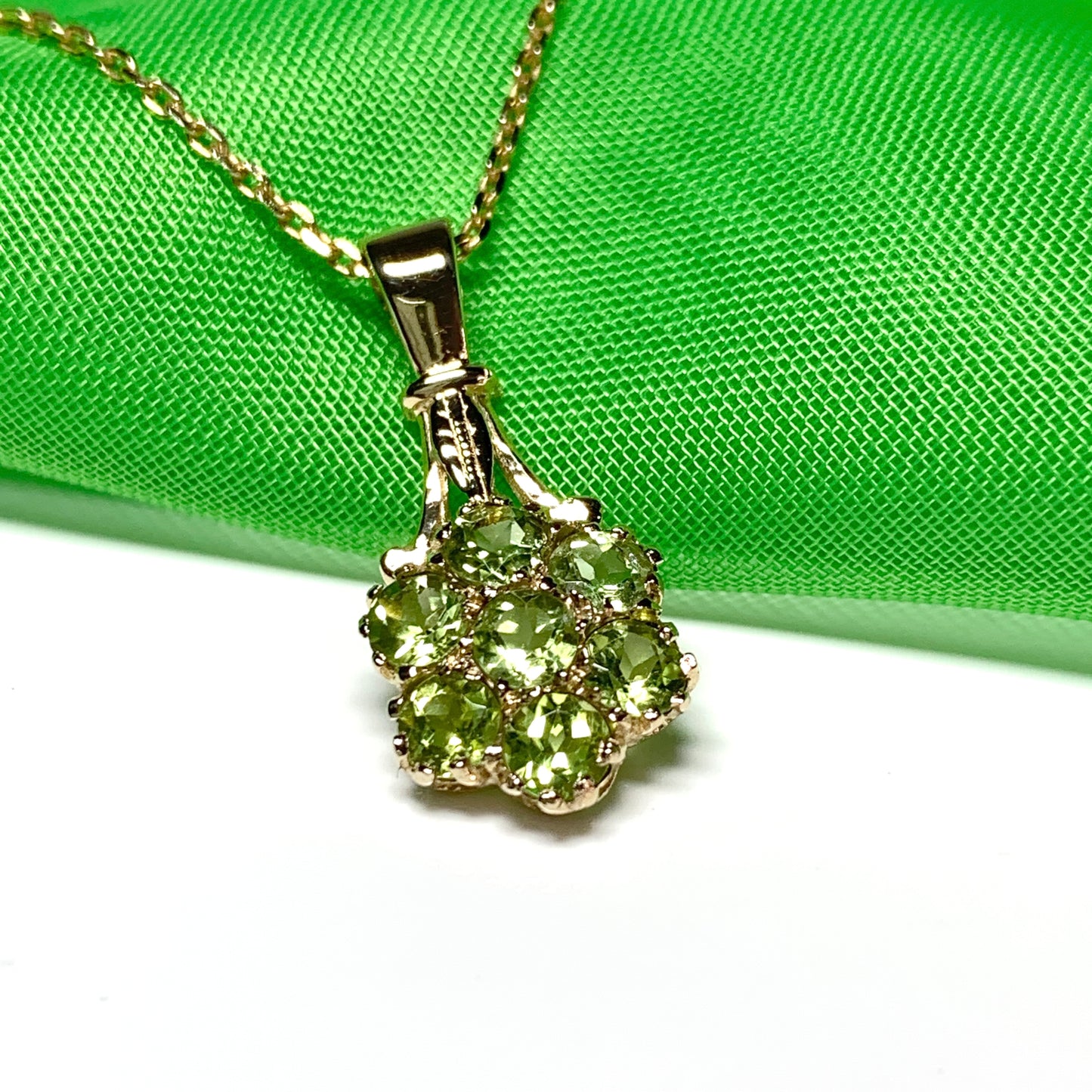 Peridot round cluster yellow gold necklace