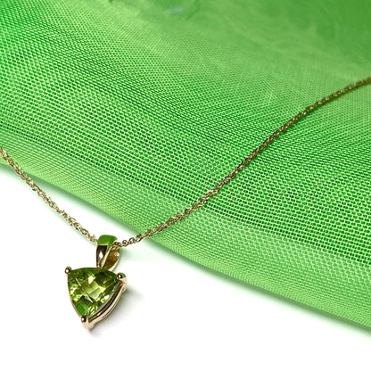 Peridot yellow gold trillion cut necklace