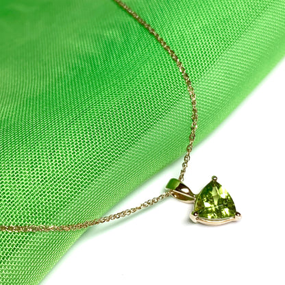 Peridot yellow gold trillion cut necklace