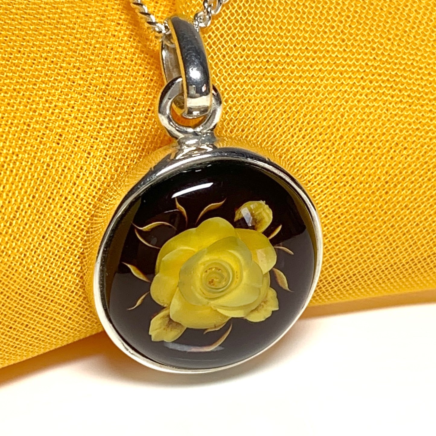 Sterling Silver Cameo Rose Round Amber Necklace