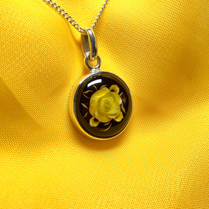 Sterling Silver Cameo Rose Round Amber Necklace