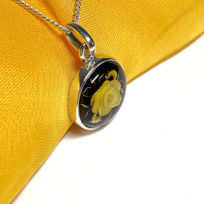 Sterling Silver Cameo Rose Round Amber Necklace