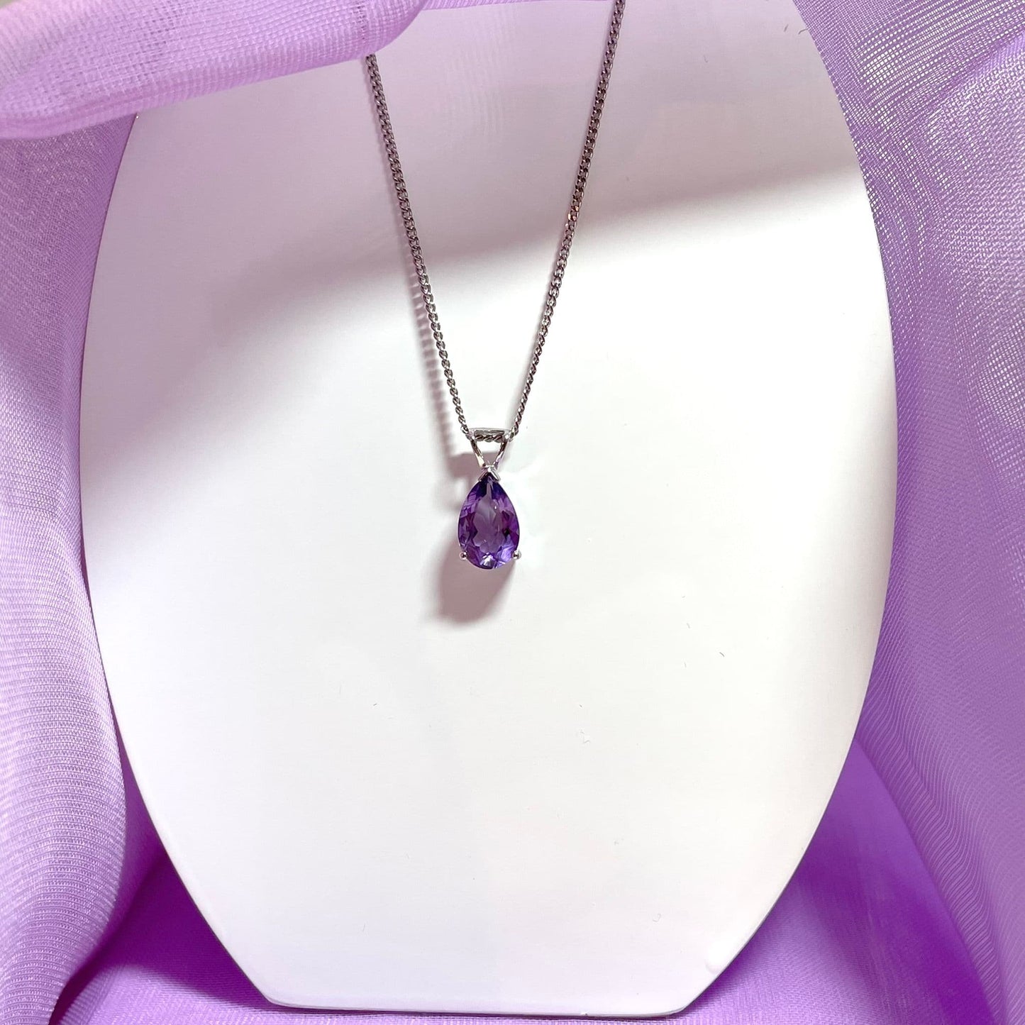 Pear shaped purple amethyst white gold necklace