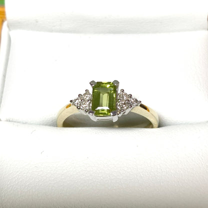 Peridot and diamond cocktail ring yellow gold