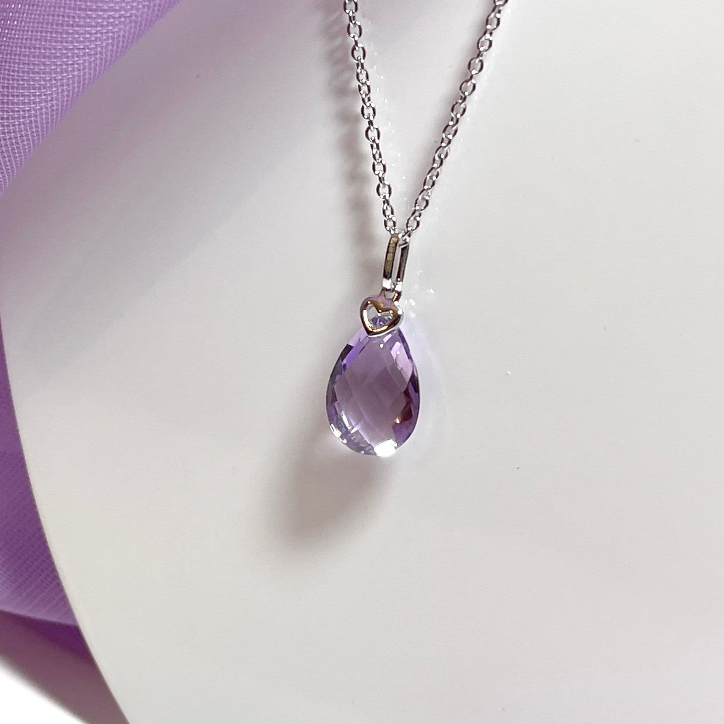 Teardrop purple amethyst white gold necklace