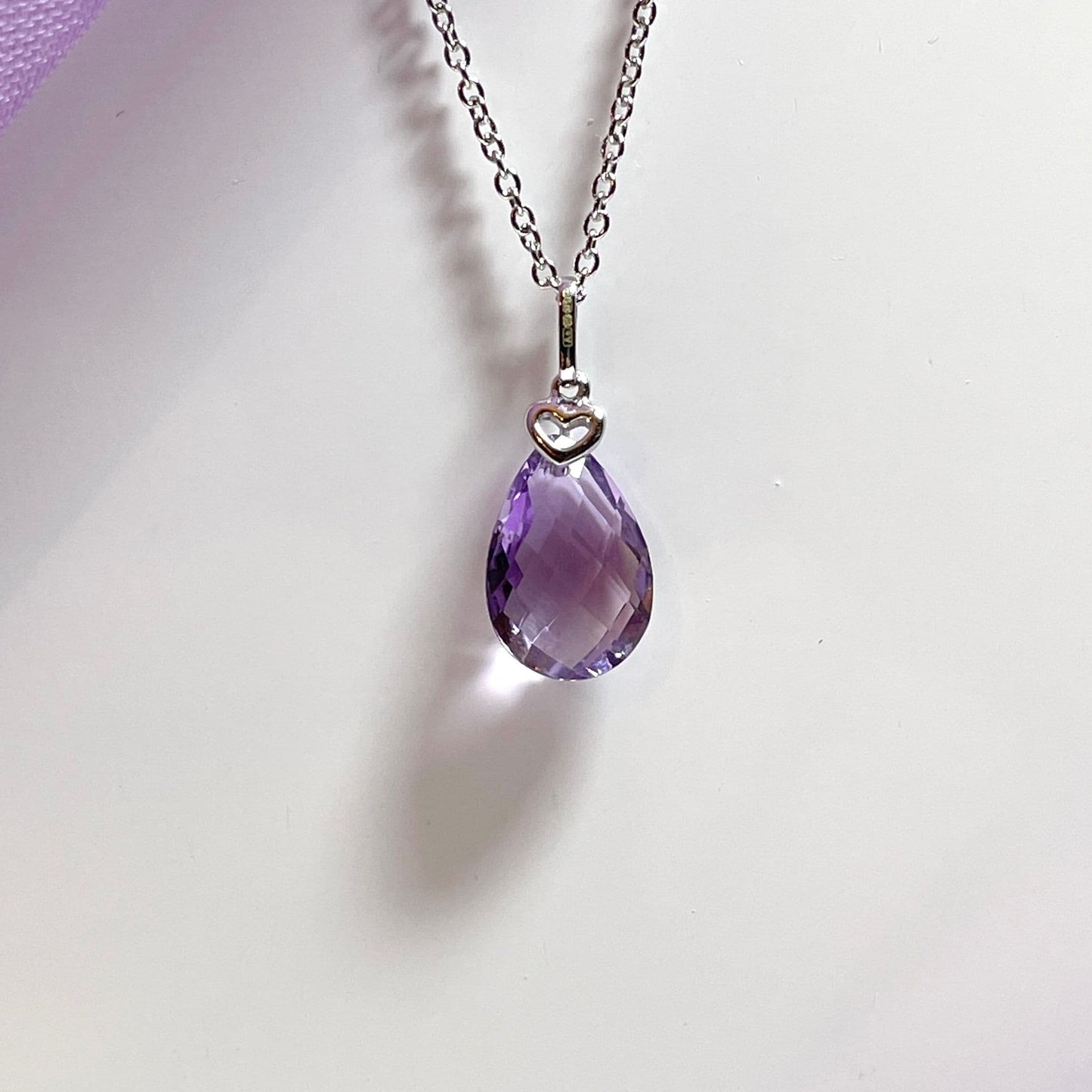 Teardrop purple amethyst white gold necklace