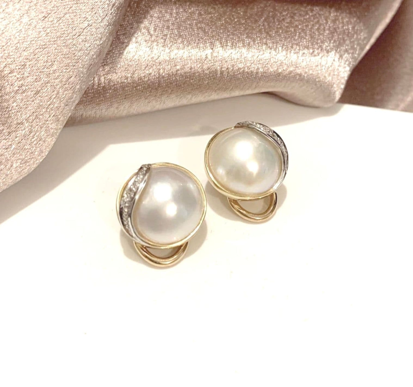 Mabe Pearl And Diamond Round Clip On Stud Earrings 14 mm Yellow Gold